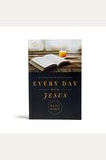 Csb Every Day With Jesus Daily Bible, Trade Paper Edition: Trade Paper Edition, Black Letter, 365 Days, One Year, Devotonals, Easy-To-Read Bible Serif