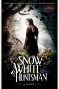 Snow White And The Huntsman [With Fold-Out Poster]